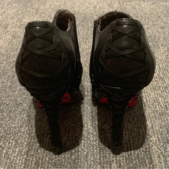 Vintage Betsey Johnson Elegant Black Women's Heels - Picture 5 of 10